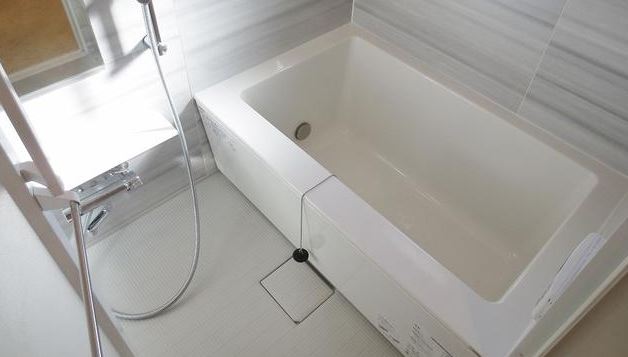 バス・シャワールーム　写真は同タイプ住居です。