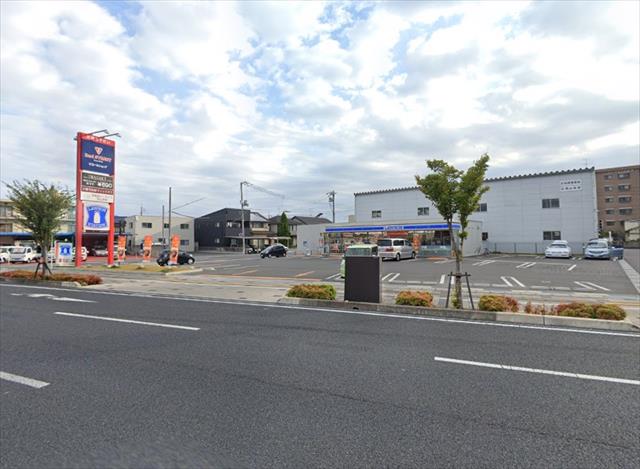 コンビニ　ローソン岡山高柳西町店（コンビニ）まで411m