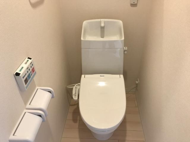 トイレ　シャワー付トイレ