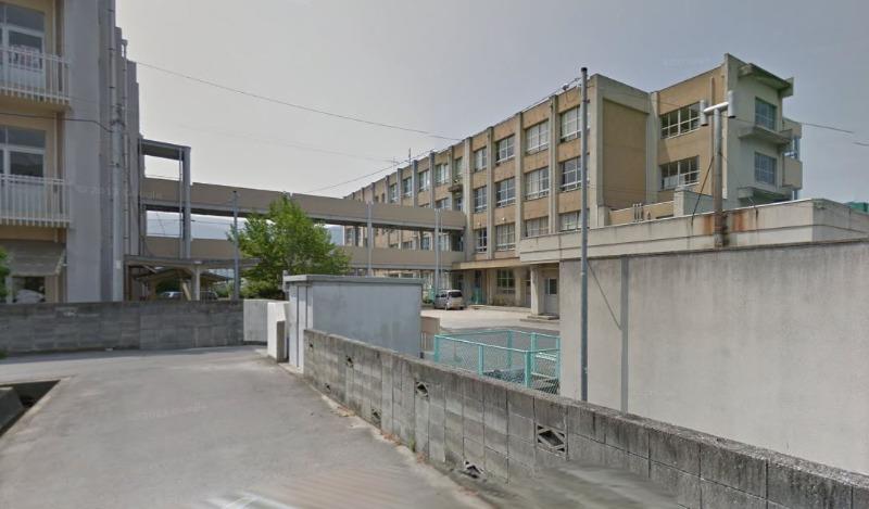 小学校　弦打小学校（小学校）まで1300m