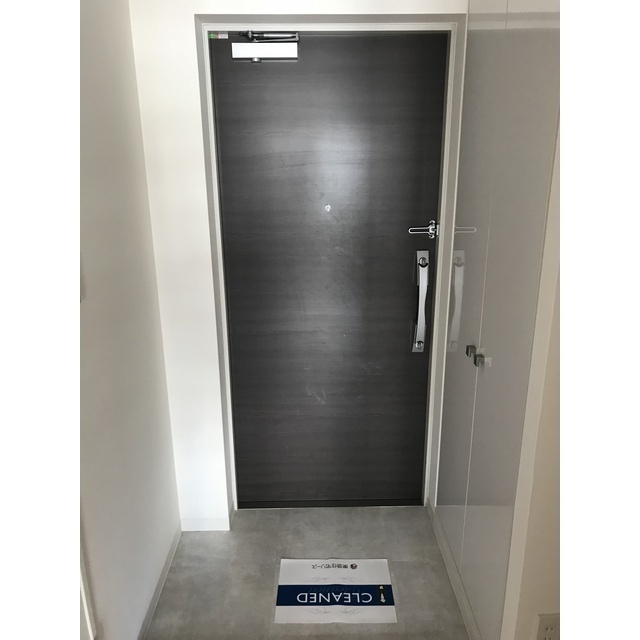 玄関　※同タイプ別部屋の写真になります