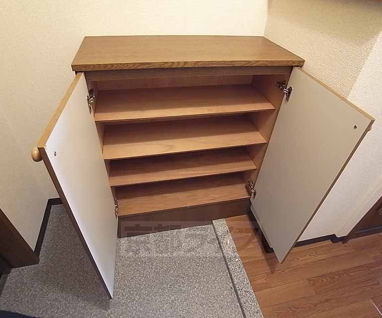 収納　玄関横の収納です。