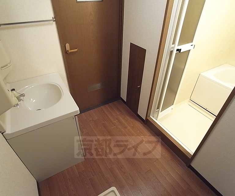 洗面設備　広めの洗面所です。