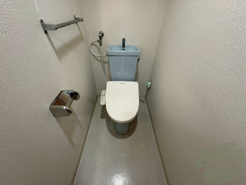 トイレ　こちらはトイレです。清潔感があり、安心して使用できます。