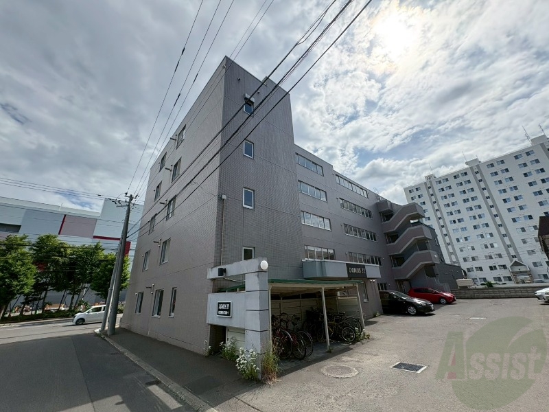 建物外観　札幌市東区北３３条東「ＤＯＭＵＳ３３」