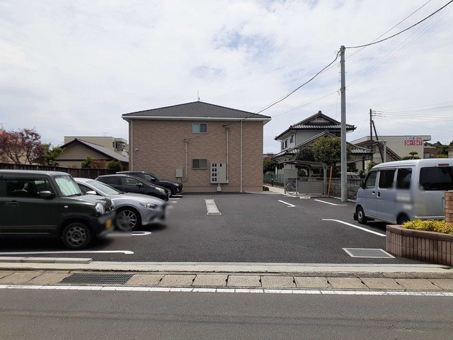 駐車場　駐車スペースもあります