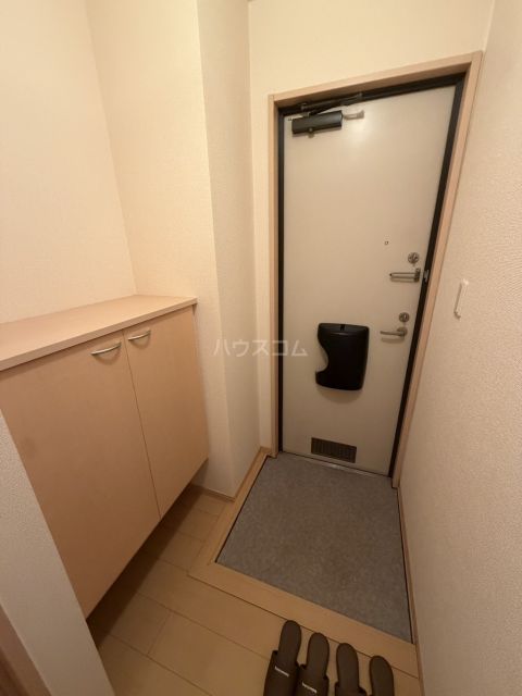 プリムヴェール 弐番館の玄関写真