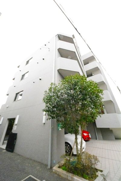 建物外観　★駅徒歩６分★