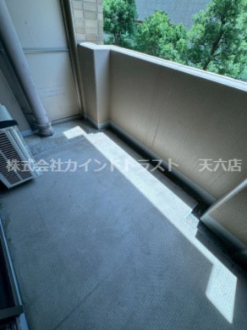 バルコニー　広々としたバルコニーです