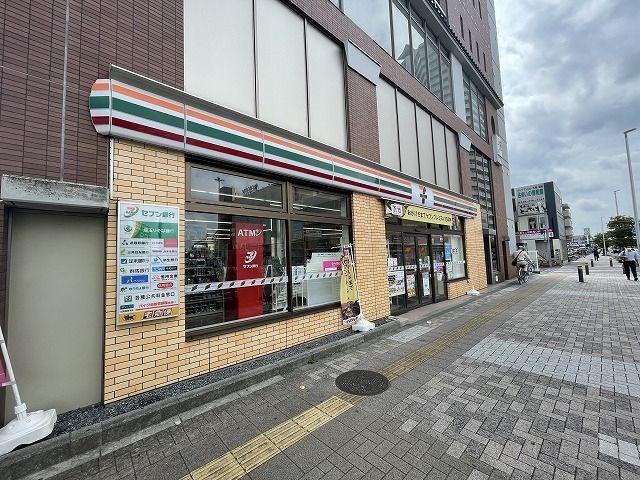 コンビニ　セブンイレブン上福岡駅西口店（コンビニ）まで440m