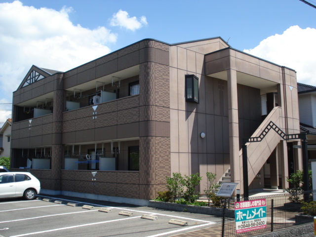 建物外観　外観写真（昼）
