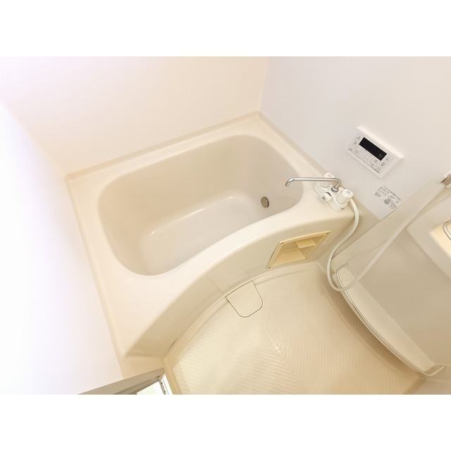 バス・シャワールーム　※同物件別部屋の写真です
