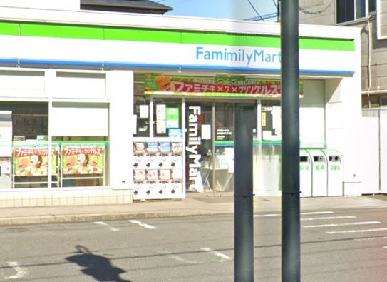 コンビニ　ファミリーマート 杉並成田東三丁目店（コンビニ）まで31m