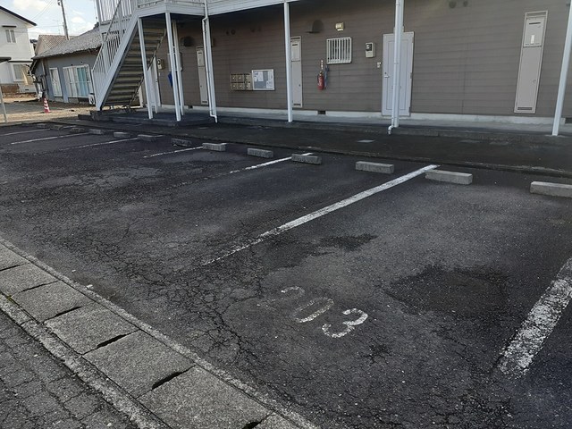 駐車場　チャイム