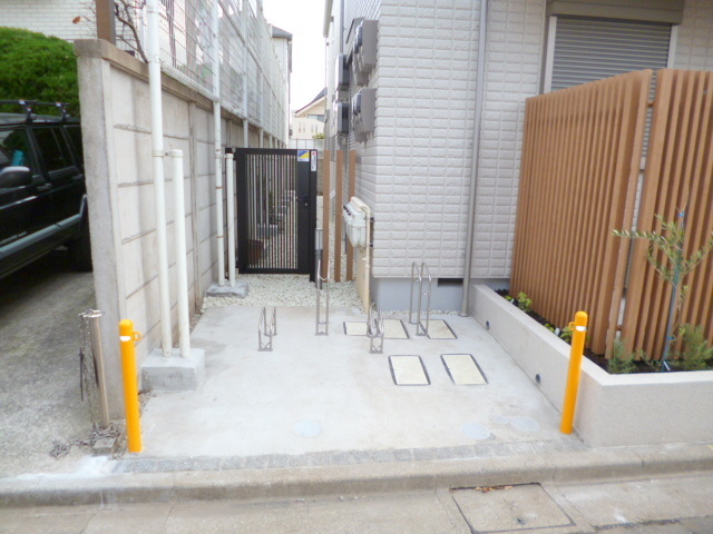 その他共有部分　自転車置き場です☆