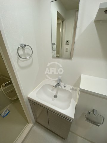 洗面設備　レオンコンフォート谷町六丁目　洗面化粧台