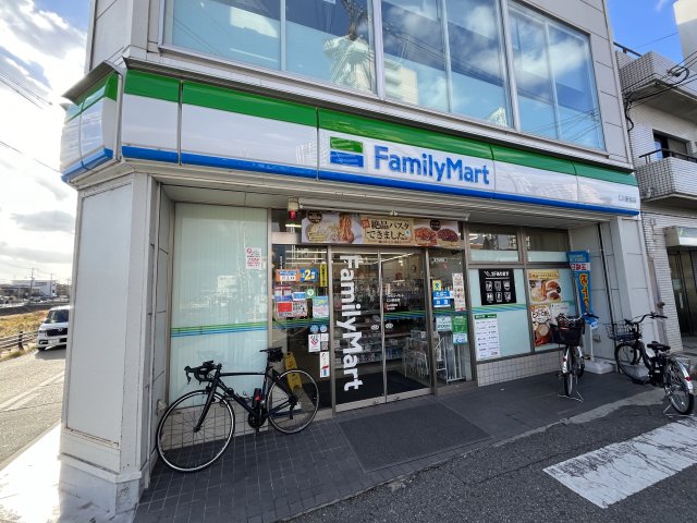 コンビニ　ファミリーマート　仁川駅前店（コンビニ）まで321m