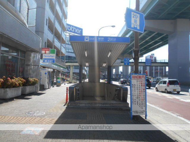 その他　地下鉄堀田駅（その他）まで900m