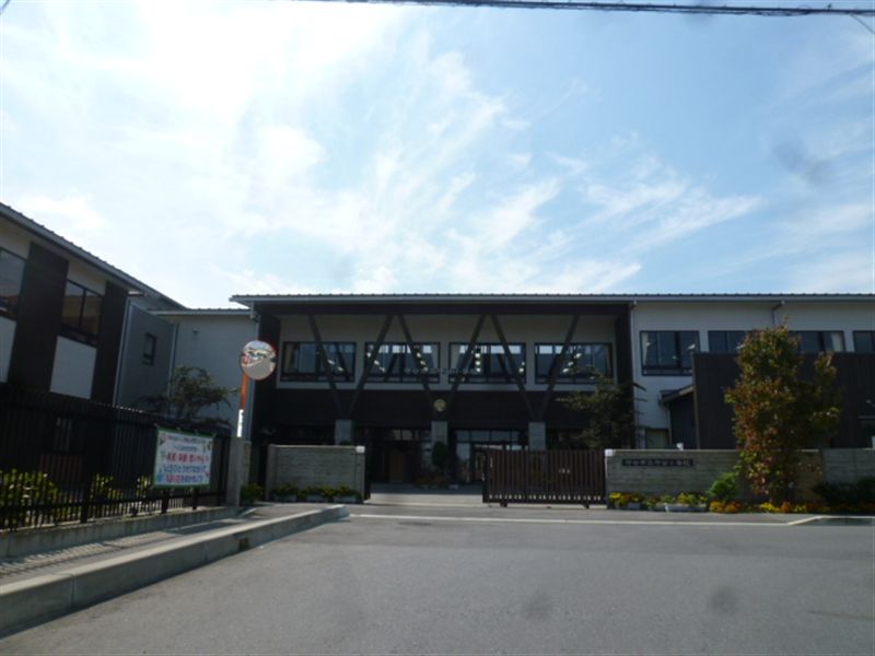 小学校　守谷小学校（小学校）まで750m