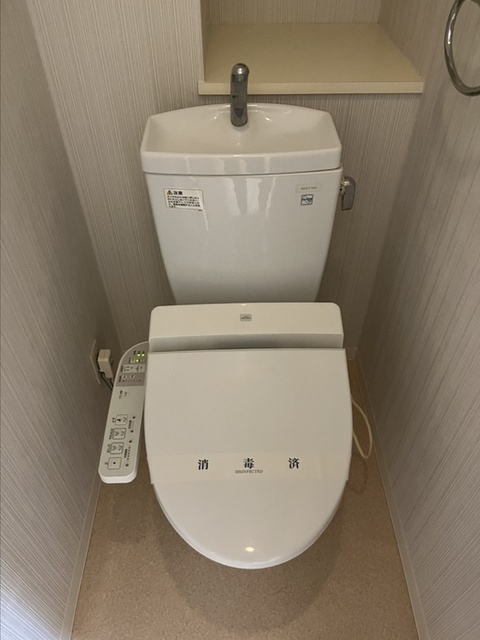 エントランス　トイレ