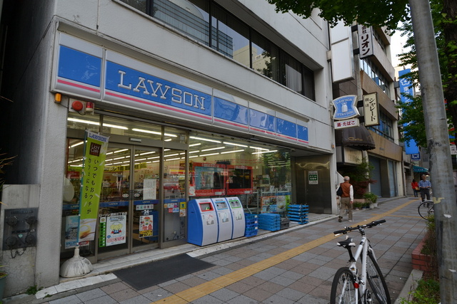 コンビニ　ローソン（コンビニ）まで324m