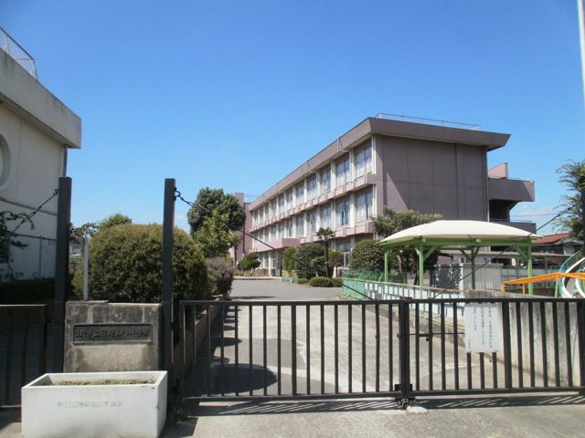 小学校　日野市立日野第八小学校（小学校）まで568m