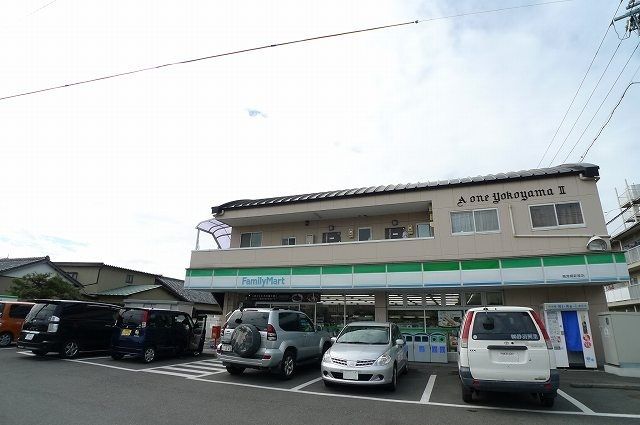コンビニ　ファミリーマート　柳新屋店（コンビニ）まで600m