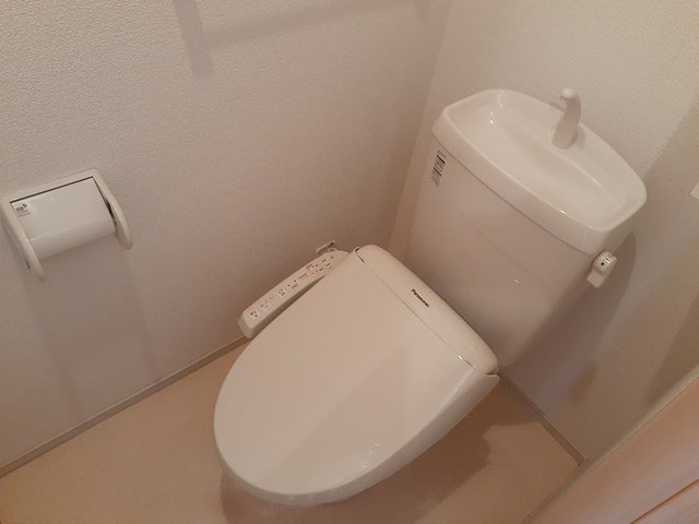 トイレ　清潔感のあるトイレです