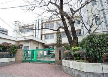 小学校　板橋区立 上板橋小学校（小学校）まで447m