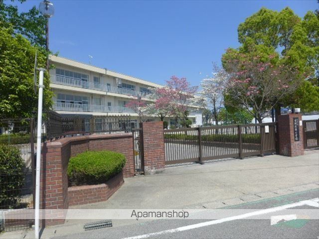 小学校　安城北部小学校（小学校）まで952m