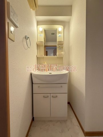洗面設備　使いやすい洗面所です
