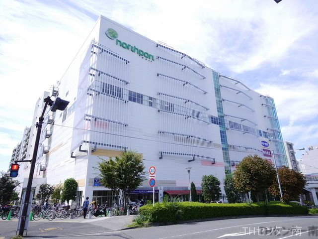 ショッピングセンター　ノースポートモール（ショッピングセンター）まで400m