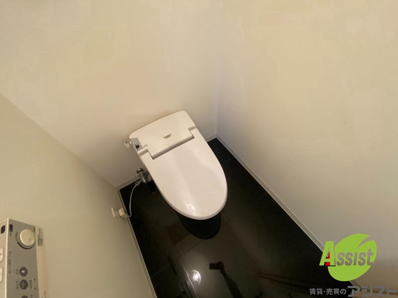 トイレ　トイレです。ウォシュレット付を探している方、おすすめです。