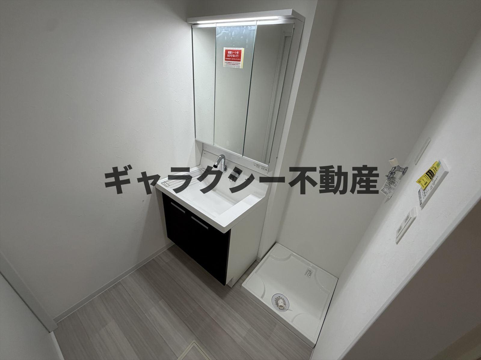 洗面設備　脱衣スペースもあります