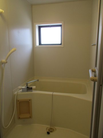 バス・シャワールーム　お風呂で日々の疲れを落としましょう※同タイプのお部屋になりま
