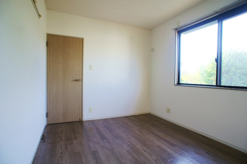 その他部屋・スペース　明るい色調の室内です※同タイプのお部屋になります。