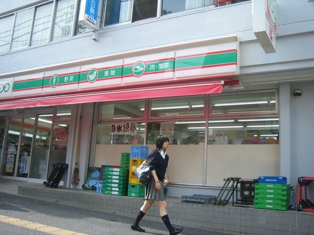 コンビニ　ローソンストア１００大口通店（コンビニ）まで233m