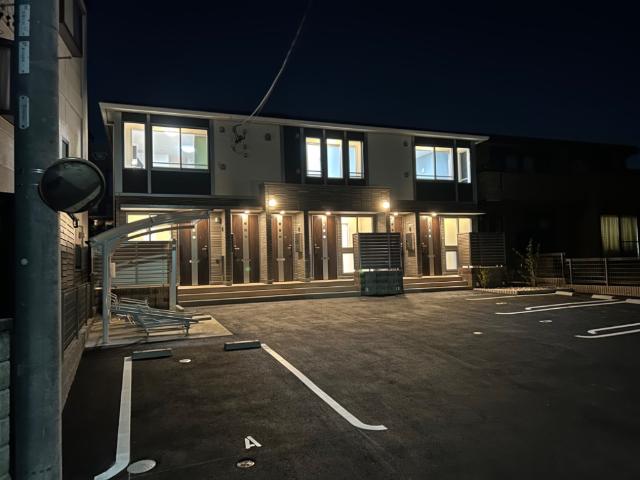 建物外観　外観写真（夜）
