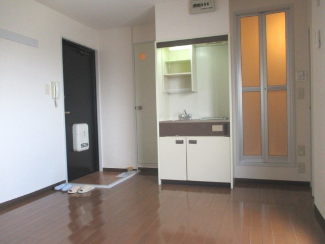 居室・リビング　明るくキレイなお部屋です
