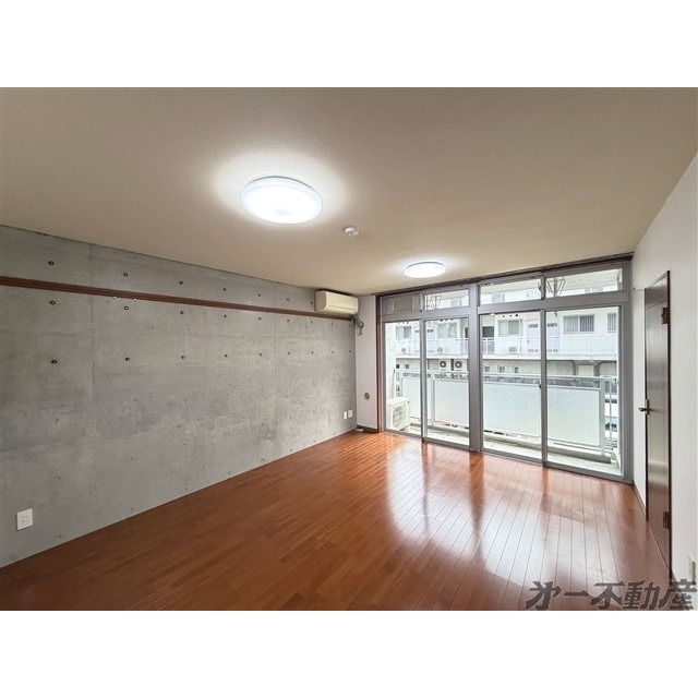 3LDK Mansion in Aoi-ku, Shizuoka, Shizuoka — photo 3 of 3