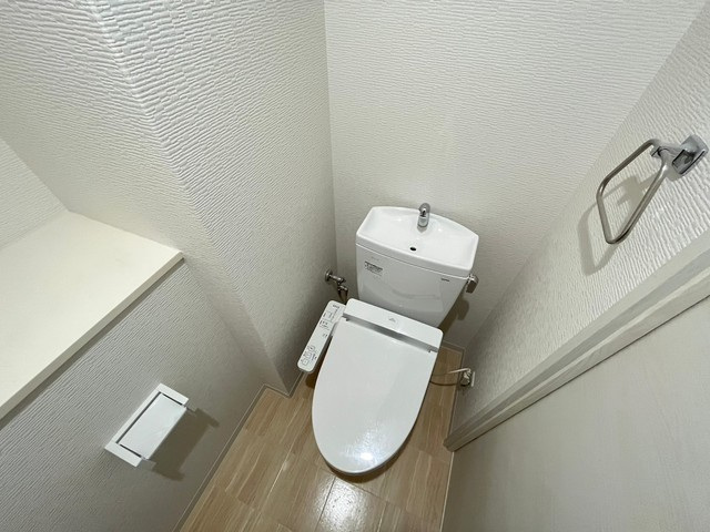 トイレ　※他部屋の写真です。現況優先。