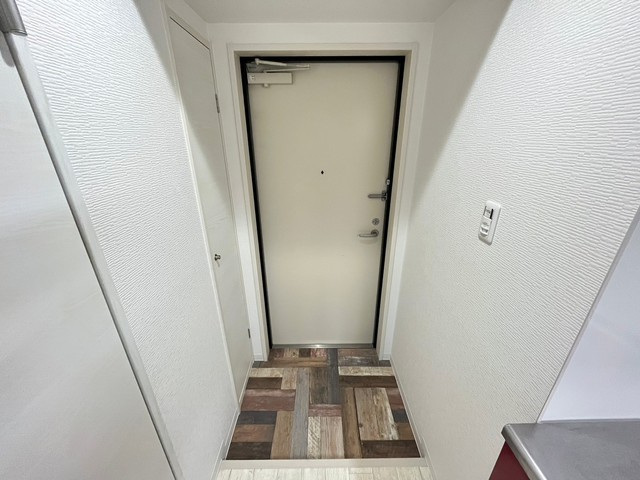 玄関　※他部屋の写真です。現況優先。