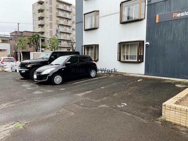 駐車場　駐車場