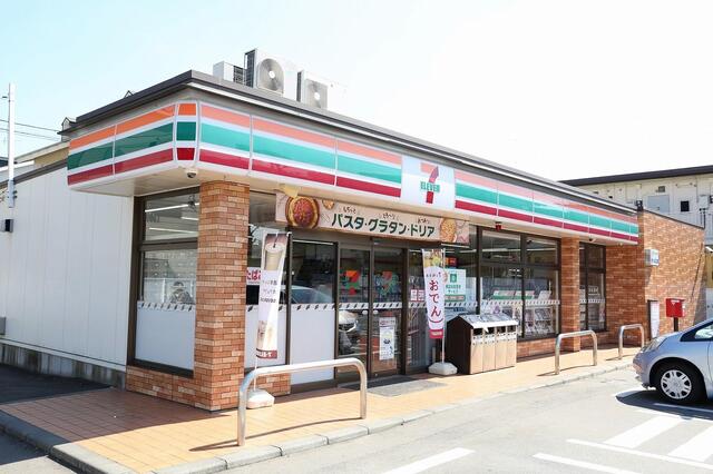 コンビニ　セブンイレブン　春日四丁目店（コンビニ）まで450m