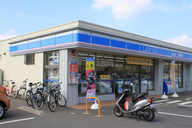コンビニ　ローソン　春日四丁目店（コンビニ）まで1000m