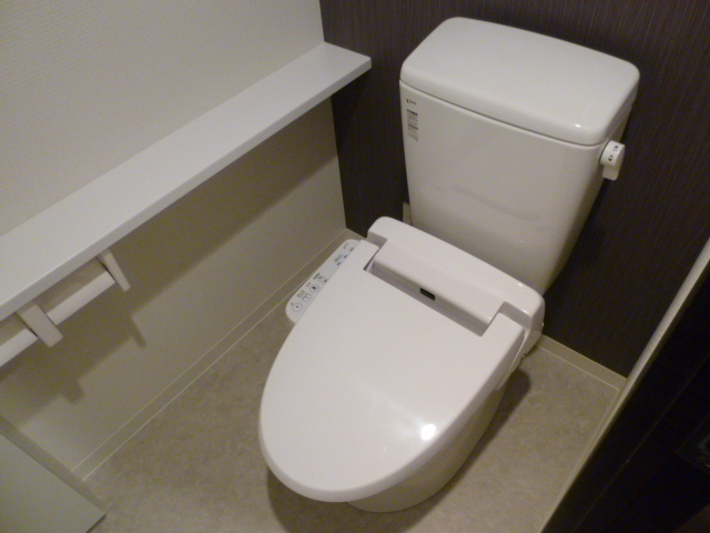 トイレ　※別部屋の参考写真です。