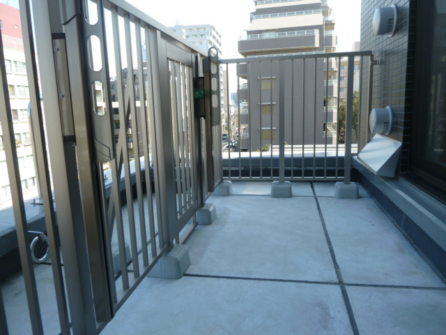 バルコニー　※別部屋の参考写真です。