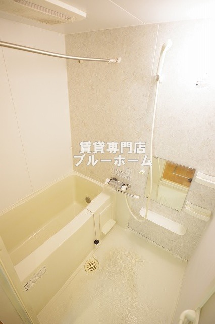 バス・シャワールーム　追炊き・浴室乾燥付きバス！