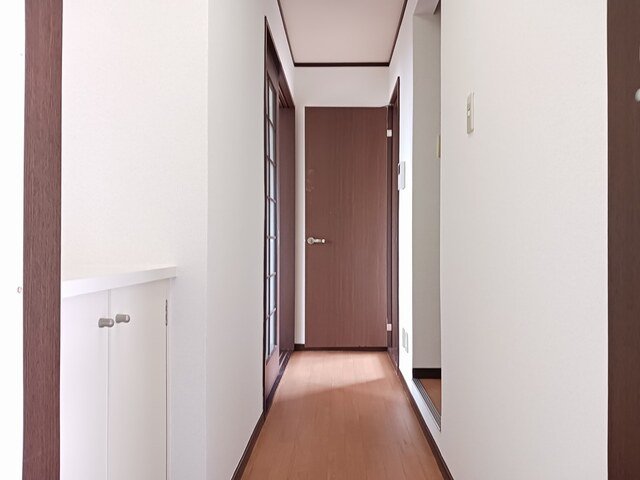 玄関　収納もある玄関です