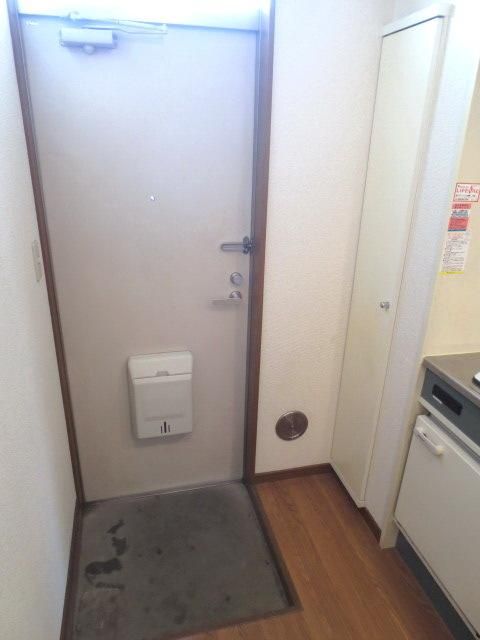 玄関　★敷金・礼金なし★